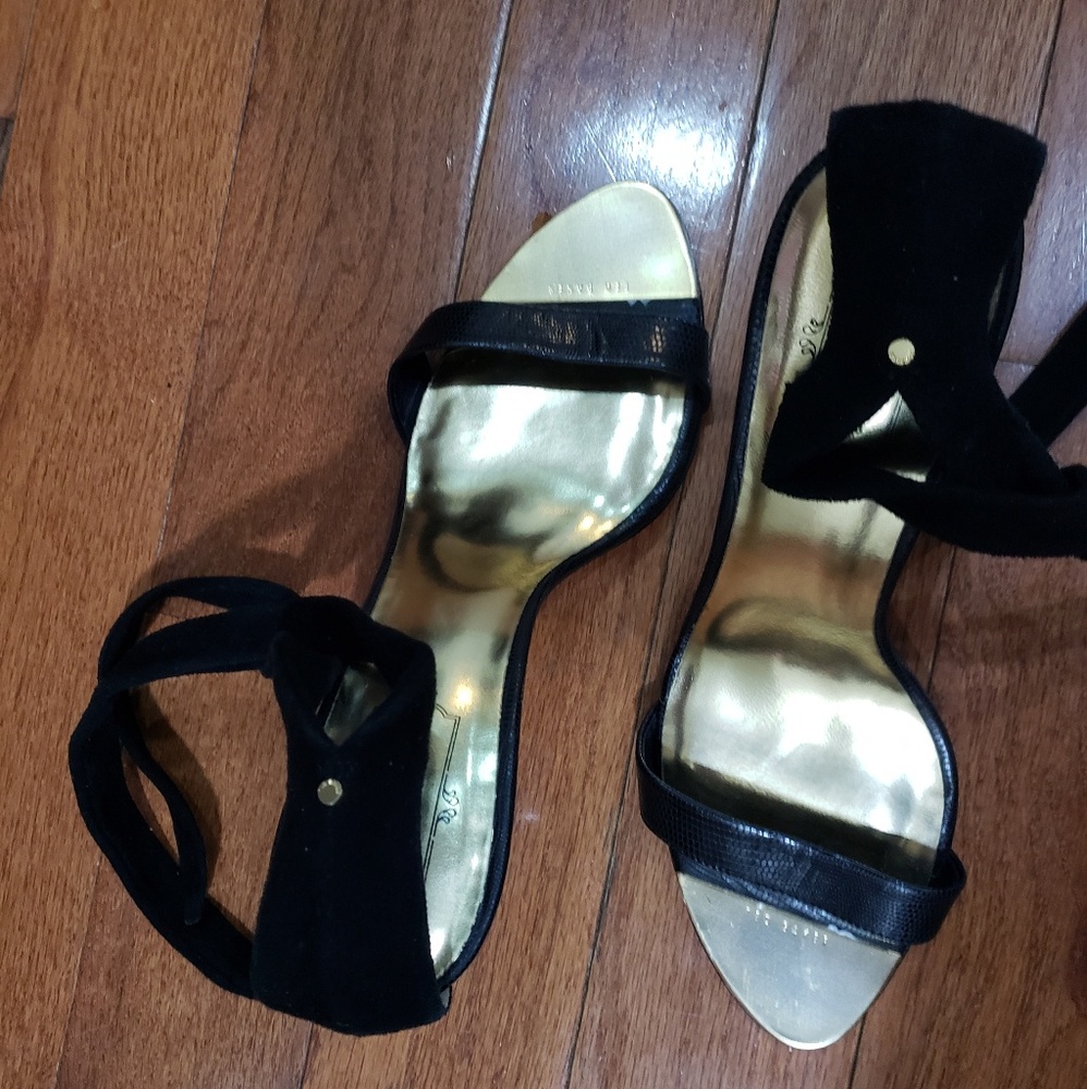 Shoes - Picture 4 of 8